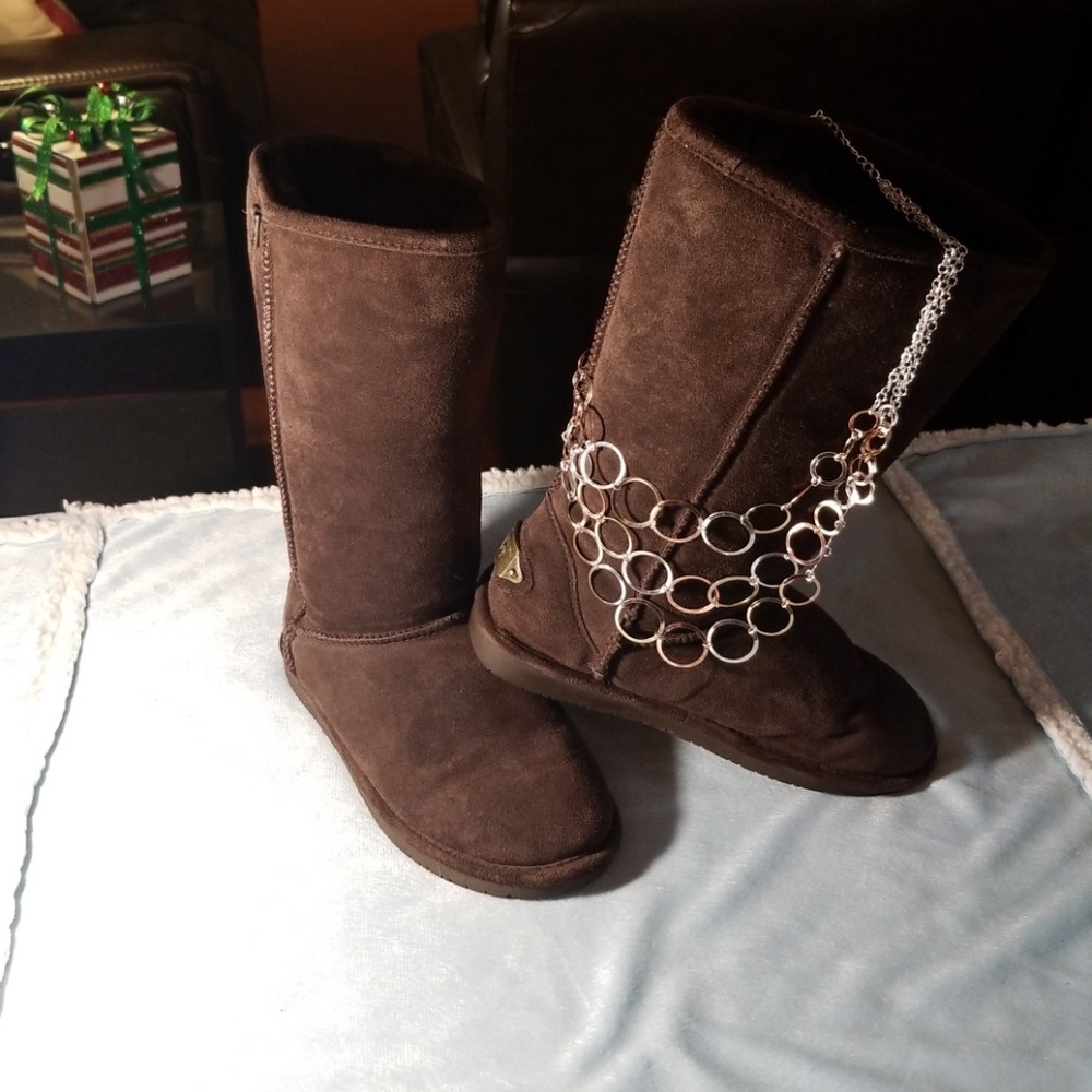 Bearpaw Faux Fur Lined Boots sz 8